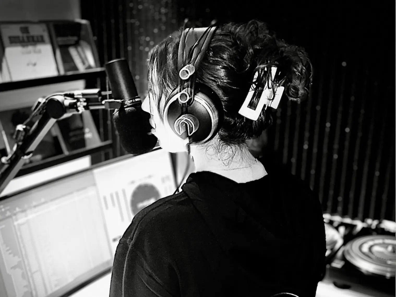 Radio Delta AM live studio – Program Schedule